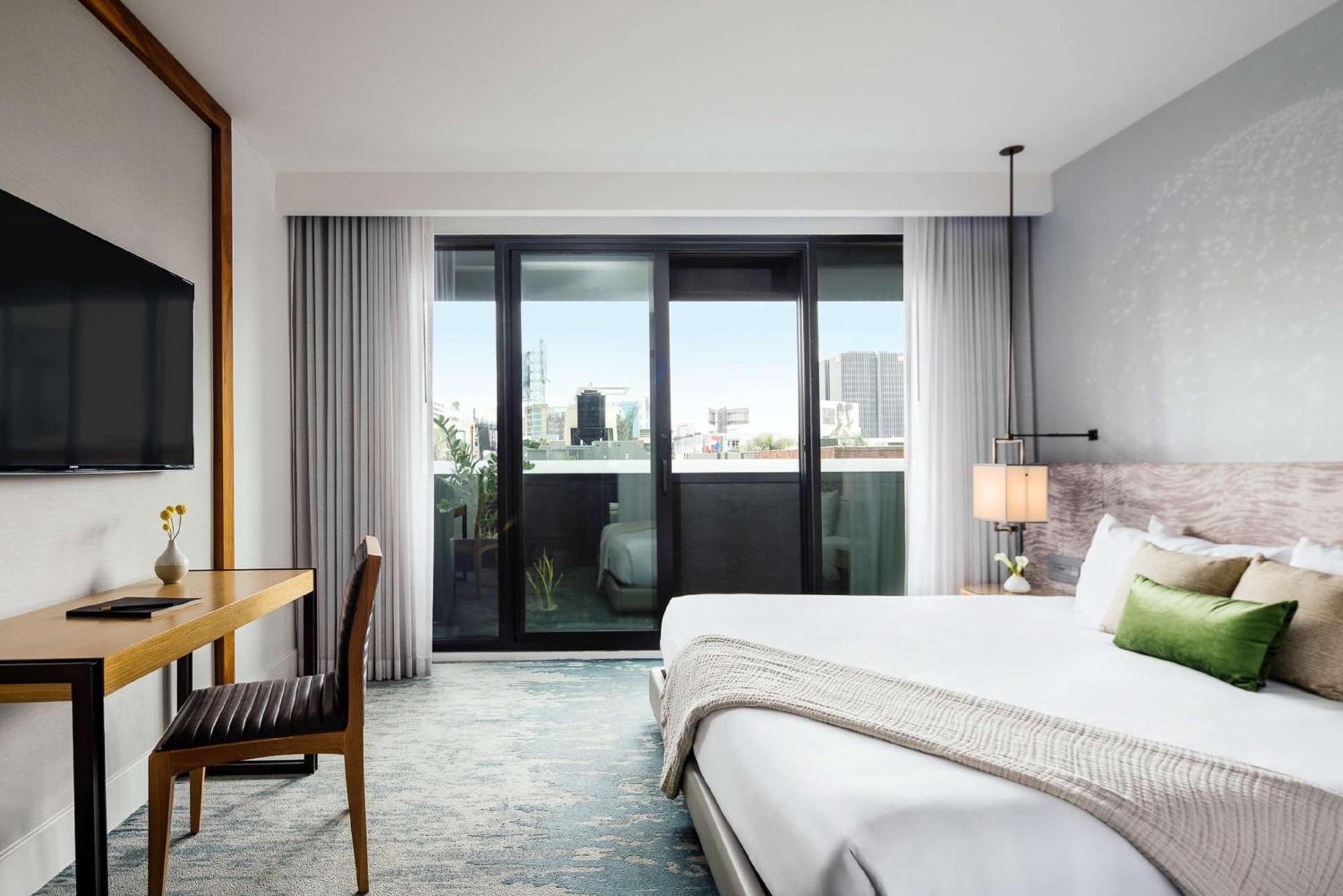 Dream Hollywood, By Hyatt Los Angeles